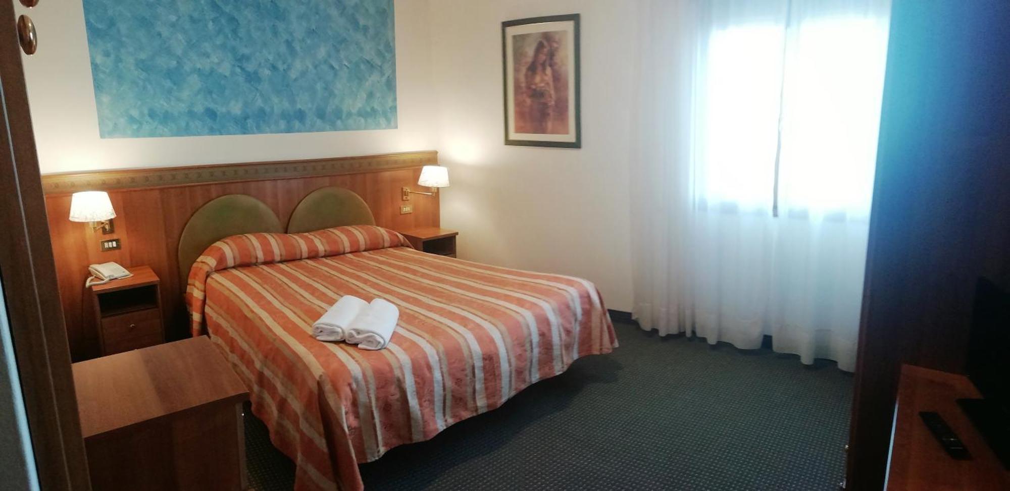 Hotel Kristall San Dona di Piave Ngoại thất bức ảnh